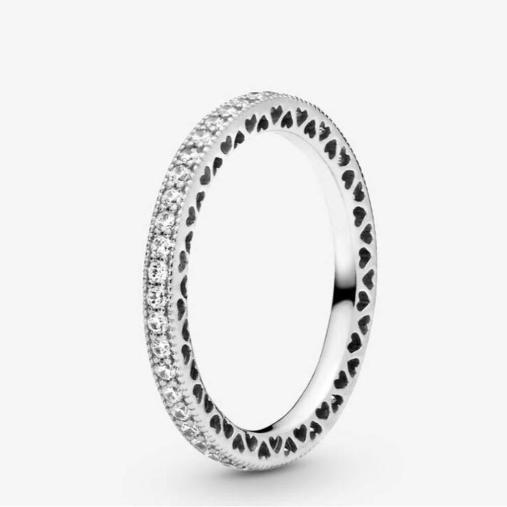 Pandora ring